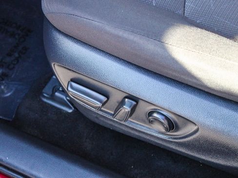 Used 2021 Toyota RAV4 XLE image 21