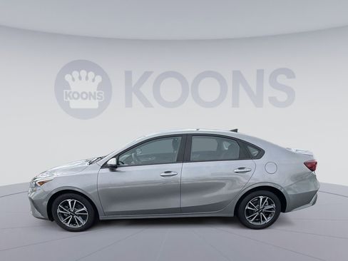 Used 2023 Kia Forte LXS w/ LXS Technology Package image 2