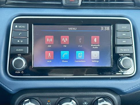 Used 2025 Nissan Versa SV image 14