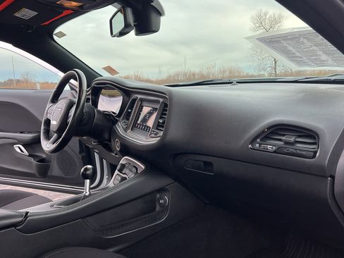 Used 2022 Dodge Challenger R/T w/ Blacktop Package image 30