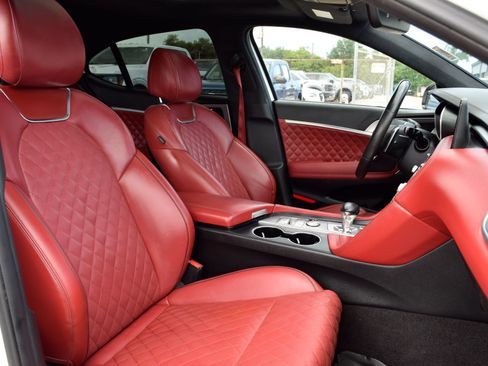Used 2022 Genesis G70 3.3T Launch Edition RWD image 21