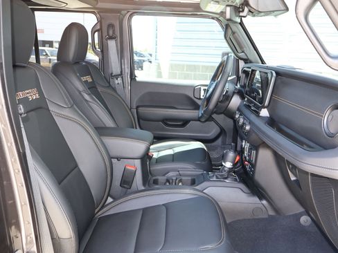 Used 2025 Jeep Wrangler Unlimited Rubicon 392 AWD/4WD image 28