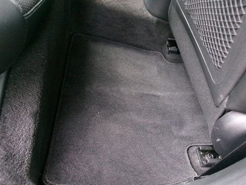 Used 2022 Hyundai Elantra Limited image 34