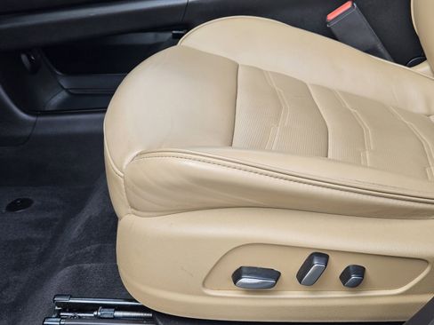 Certified 2023 Cadillac XT6 Premium Luxury w/ Platinum Package image 31