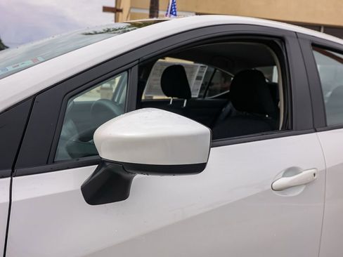 Used 2025 Nissan Versa SV w/ Trunk Package image 11