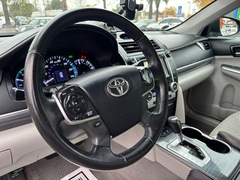Used 2012 Toyota Camry XLE image 12