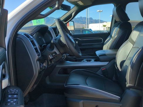 Used 2025 RAM 2500 Laramie AWD/4WD image 15