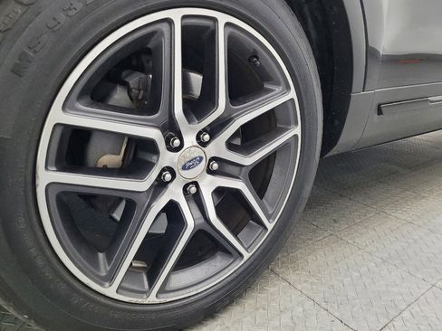 Used 2019 Ford Explorer Sport image 31