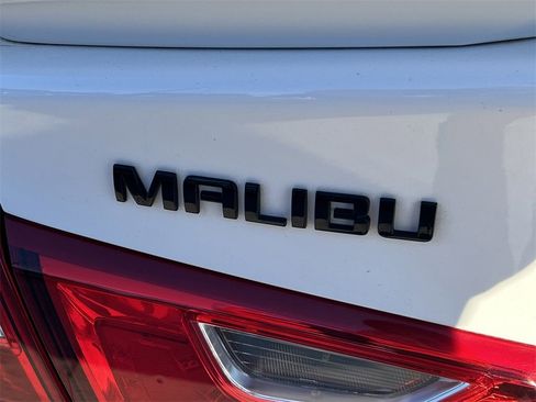 Used 2020 Chevrolet Malibu RS image 12