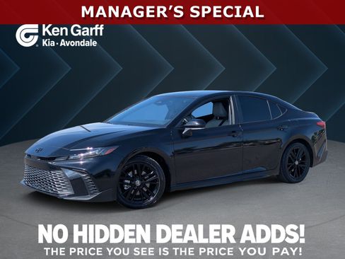 Used 2025 Toyota Camry SE w/ Convenience Package FWD image 1