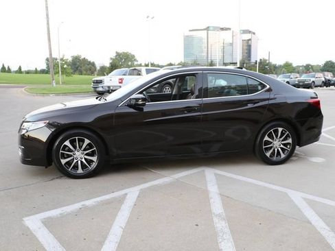 Used 2015 Acura TLX w/ Technology Package FWD image 4