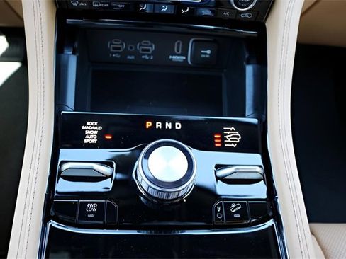 New 2025 Jeep Grand Cherokee Summit image 25