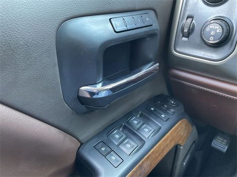 Used 2015 Chevrolet Silverado 1500 High Country w/ High Country Premium Package image 25