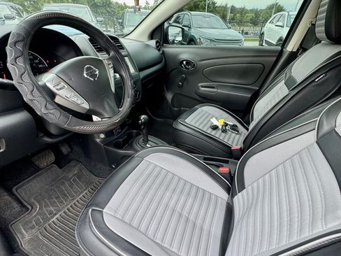 Used 2019 Nissan Versa S Plus FWD image 17
