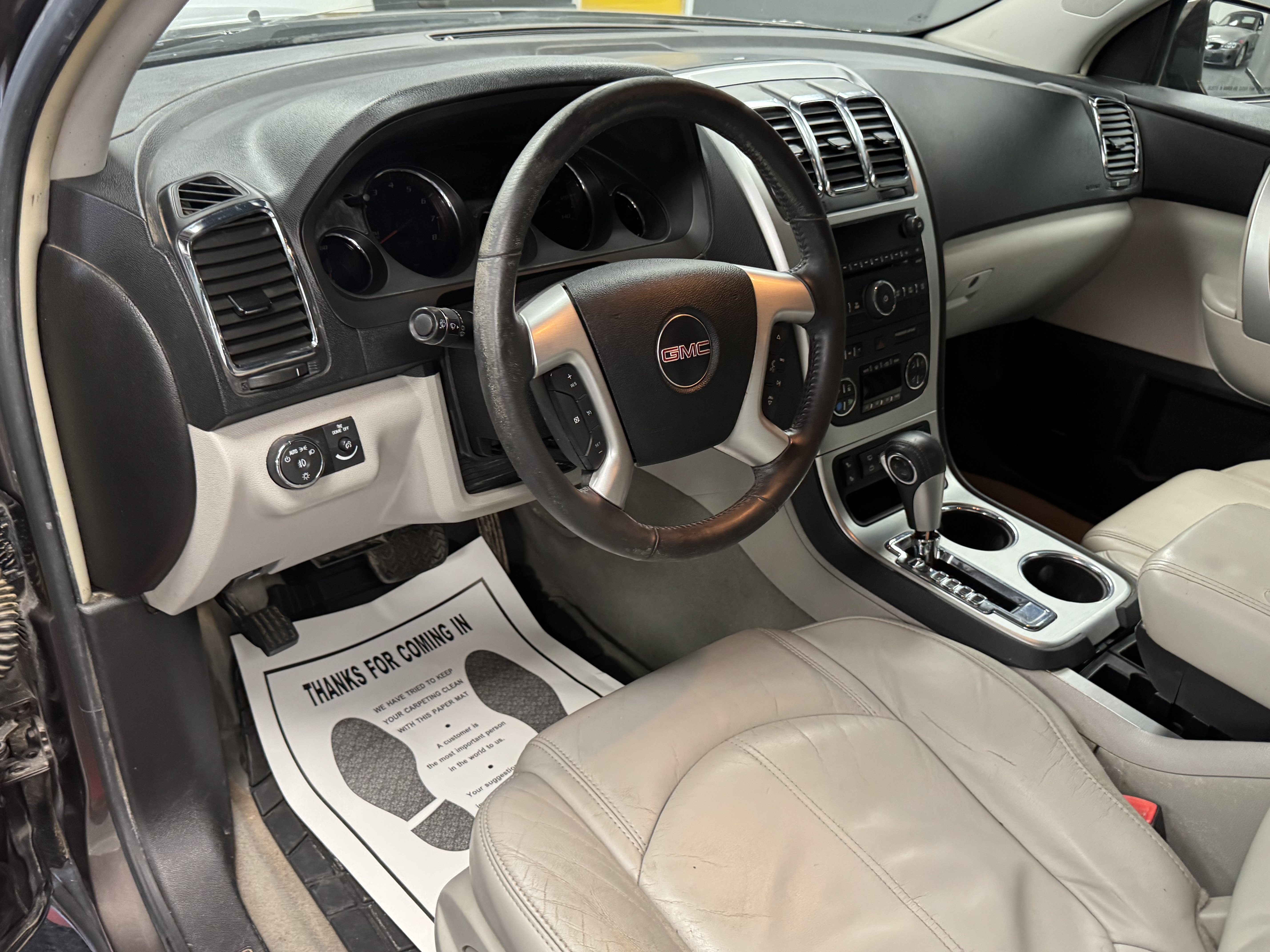 Used 2009 GMC Acadia SLT FWD image 10