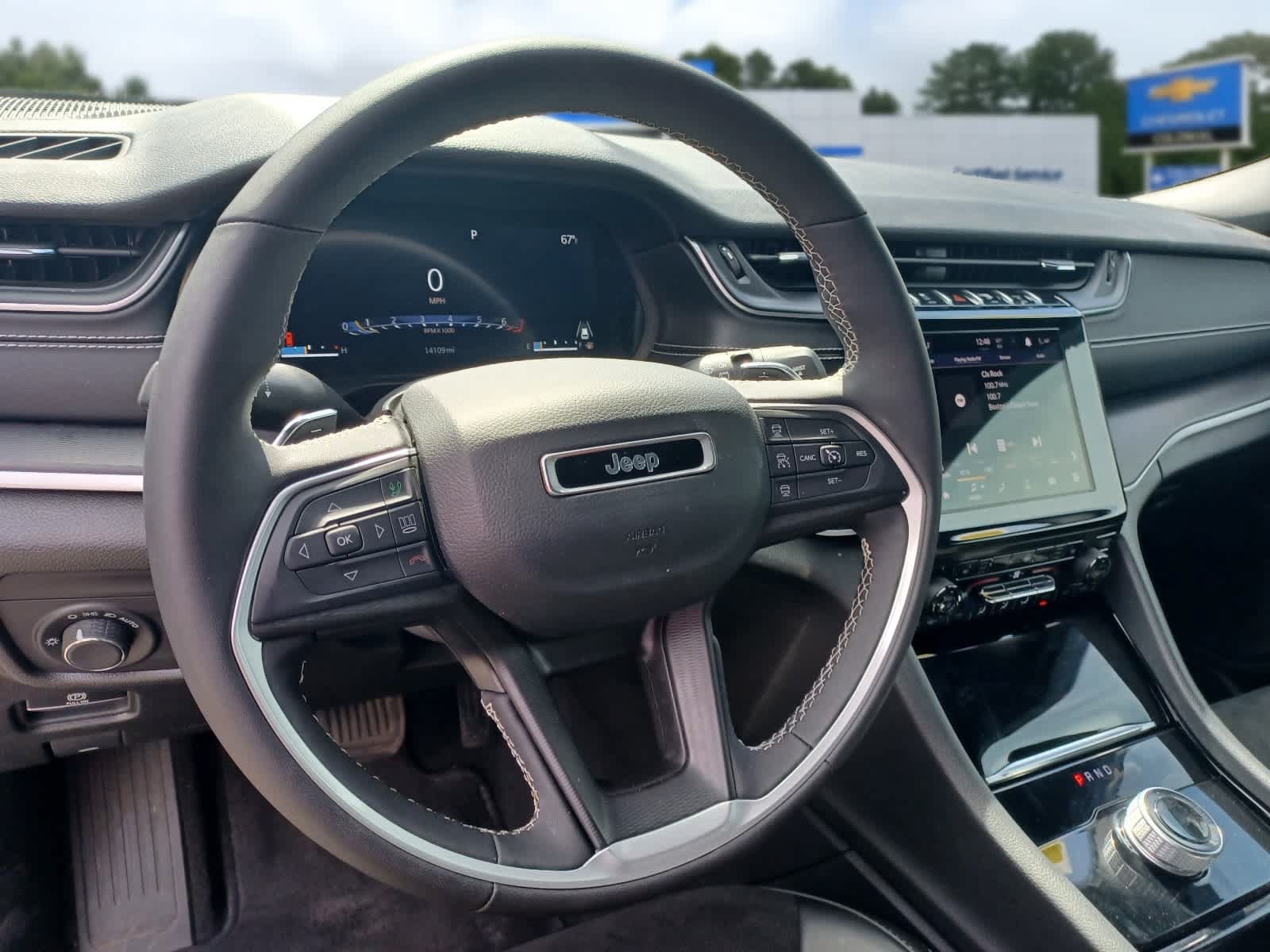 Used 2023 Jeep Grand Cherokee Altitude AWD/4WD image 9