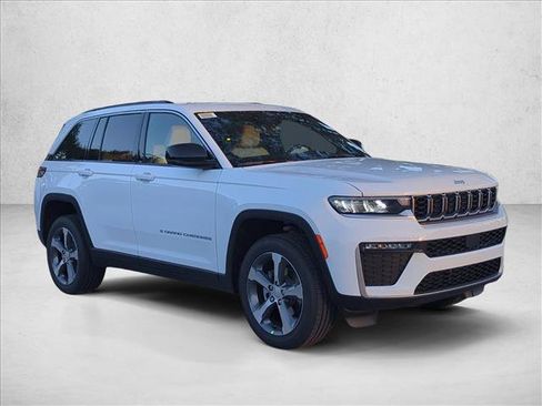 New 2026 Jeep Grand Cherokee Limited RWD image 6