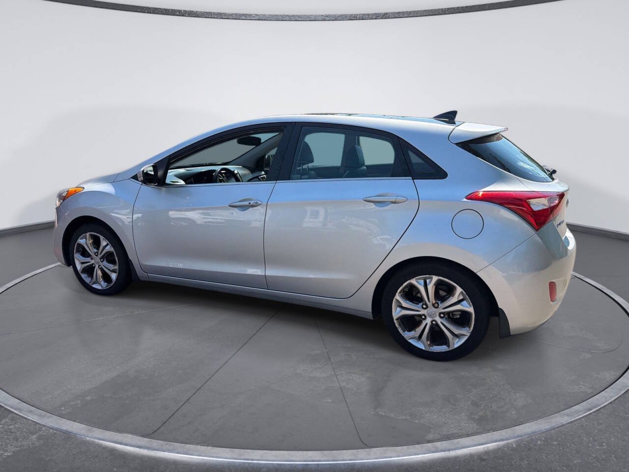 Used 2013 Hyundai Elantra GT w/ Style Pkg FWD image 3