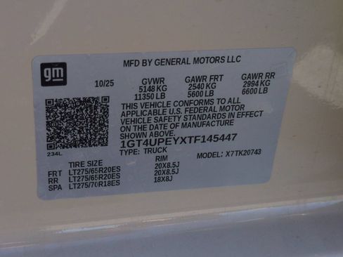 Used 2026 GMC Sierra 2500 AT4 w/ AT4 Premium Plus Package AWD/4WD image 33
