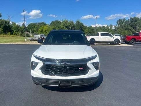 Used 2024 Chevrolet TrailBlazer RS w/ Convenience Package AWD/4WD image 8
