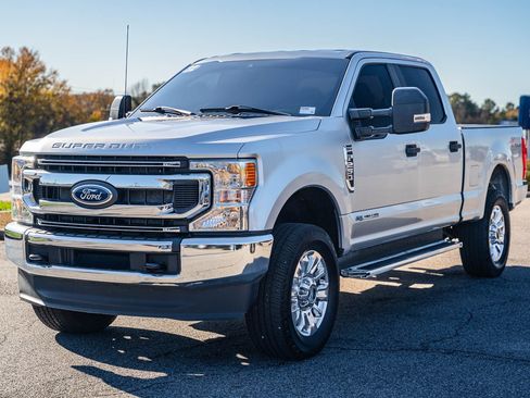 Used 2022 Ford F250 XL w/ STX Appearance Package image 4