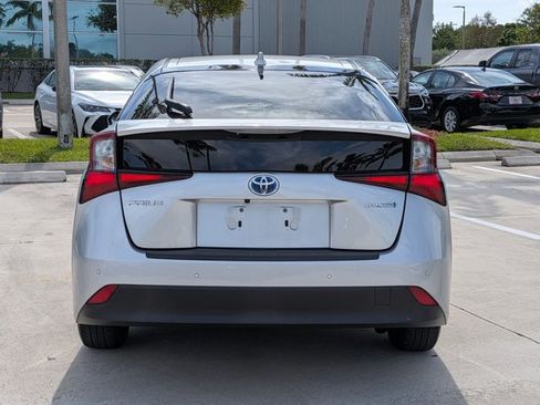 Used 2022 Toyota Prius LE image 6