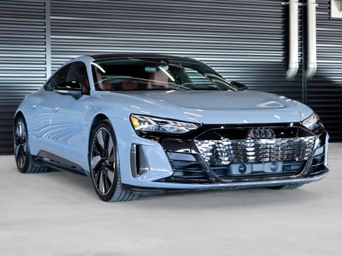 Used 2022 Audi RS e-tron GT w/ Carbon Performance Package image 8