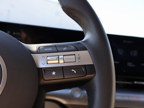 Used 2025 Hyundai Kona SEL image 27