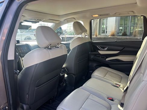 Used 2022 Subaru Ascent Limited w/ Technology Package image 14
