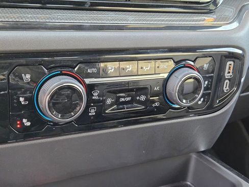 Used 2025 Chevrolet Silverado 1500 ZR2 image 20