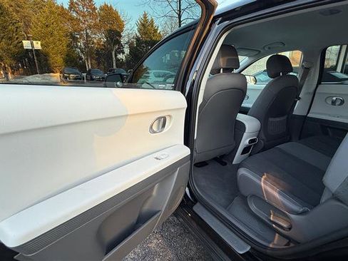 Used 2024 Hyundai Ioniq 5 SEL image 17