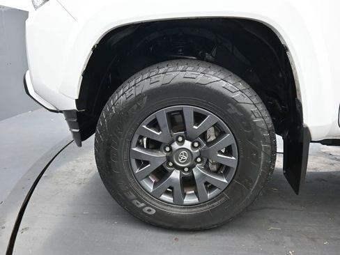 Used 2021 Toyota Tacoma SR5 image 20