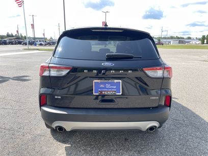 Certified 2022 Ford Escape SE