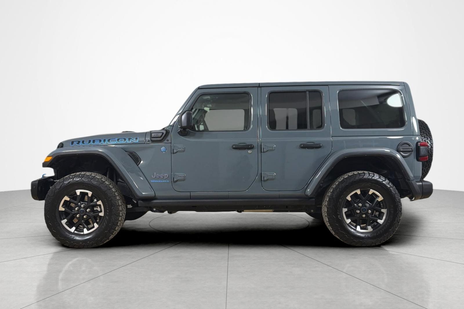Used 2024 Jeep Wrangler Unlimited Rubicon 4xe AWD/4WD image 2
