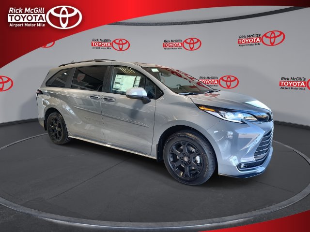 New 2026 Toyota Sienna XLE Woodland Edition AWD/4WD image 1