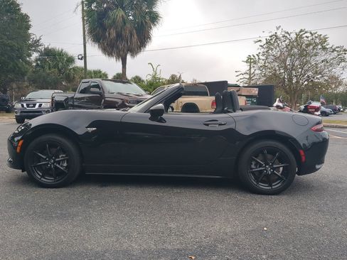 Certified 2024 MAZDA MX-5 Miata Sport image 6