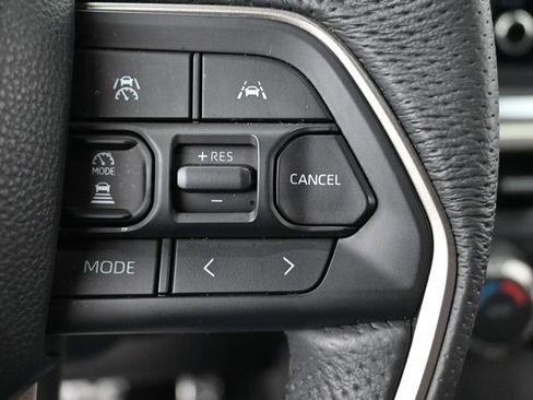 Used 2025 Toyota Tacoma TRD Sport image 15