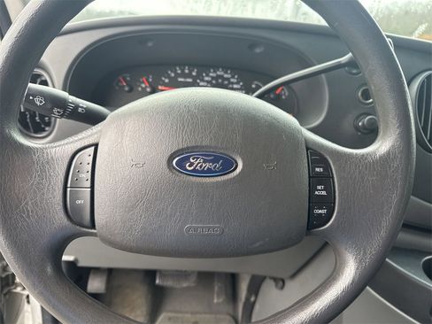 Used 2008 Ford E-350 and Econoline 350 XLT image 12