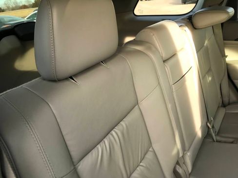 Used 2013 Jeep Grand Cherokee Laredo image 16