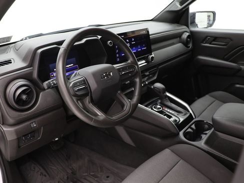 Used 2023 Chevrolet Colorado Trail Boss image 15