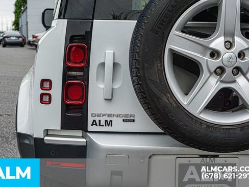 Used 2022 Land Rover Defender 110 SE AWD/4WD image 12