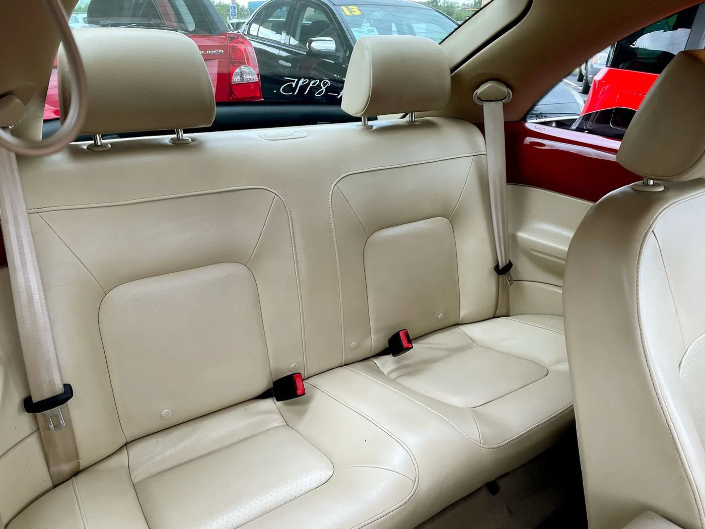Used 2009 Volkswagen Beetle Coupe FWD image 11