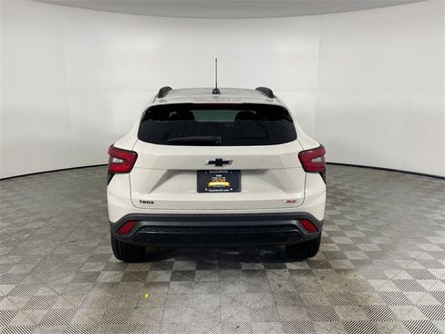 New 2026 Chevrolet Trax RS w/ Sunroof Package image 19