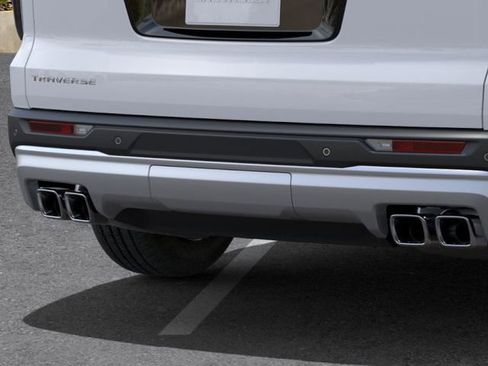 New 2025 Chevrolet Traverse LT w/ Driver Confidence Package image 15