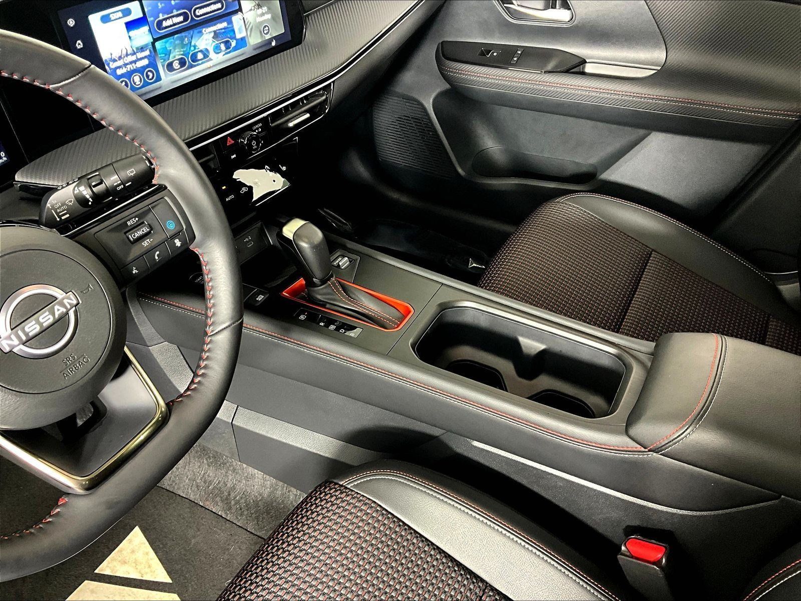 Used 2025 Nissan Kicks SR w/ SR Premium Package AWD/4WD image 18