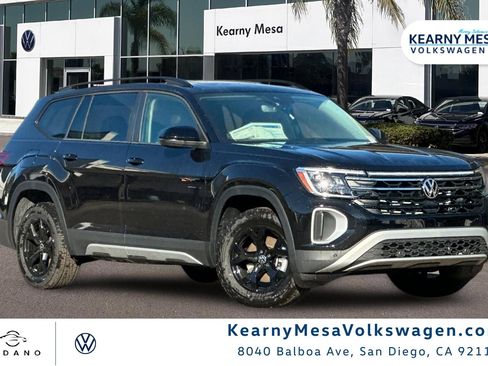 New 2026 Volkswagen Atlas Peak Edition image 1