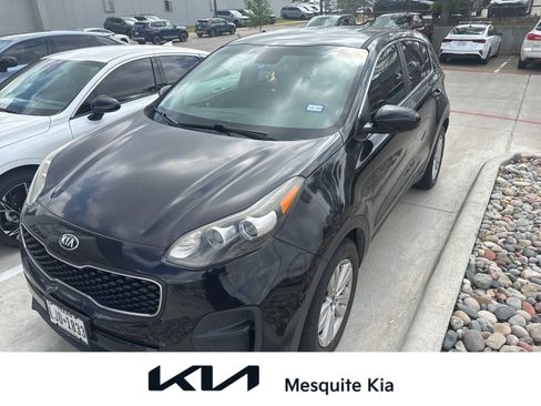 Used 2019 Kia Sportage LX image 1