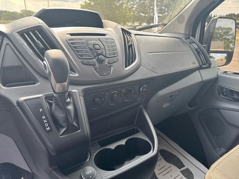 Used 2018 Ford Transit 150 XLT RWD image 17