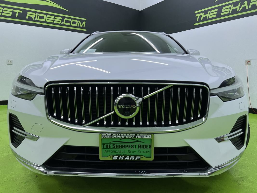 Used 2023 Volvo XC60 B5 Plus FWD image 3