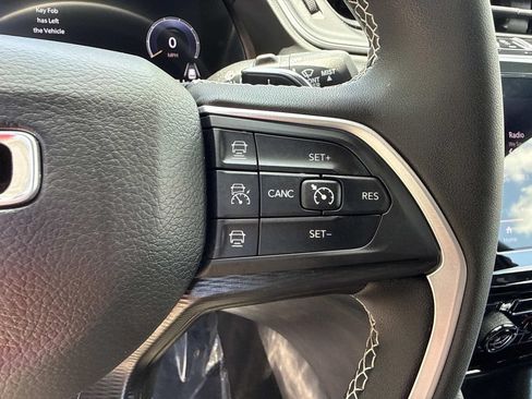 Used 2025 Jeep Grand Cherokee L Laredo RWD image 34